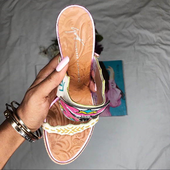 Giuseppe Zanotti Western Buckle Open Toe Heels - Picture 5 of 6